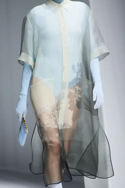 Look 1